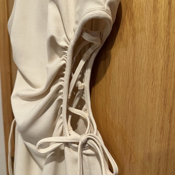 Zara Women Cut Out Slim Midi Creme Dress - Picture 3 of 6